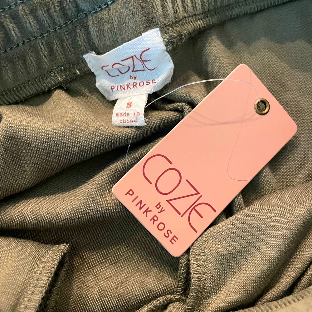 Brand New Soft Wide Leg Pants, Size Small